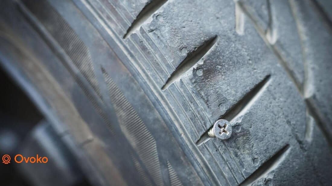 Réparation d’un pneu crevé par un clou : que faire ? | Ovoko