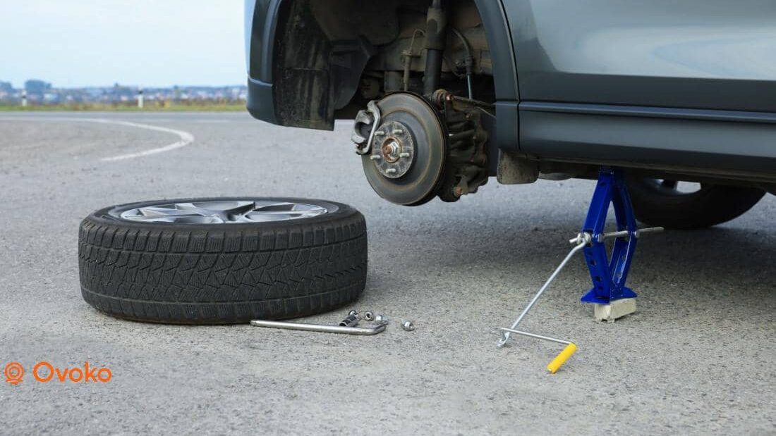 Réparation d’un pneu crevé par un clou : que faire ? | Ovoko