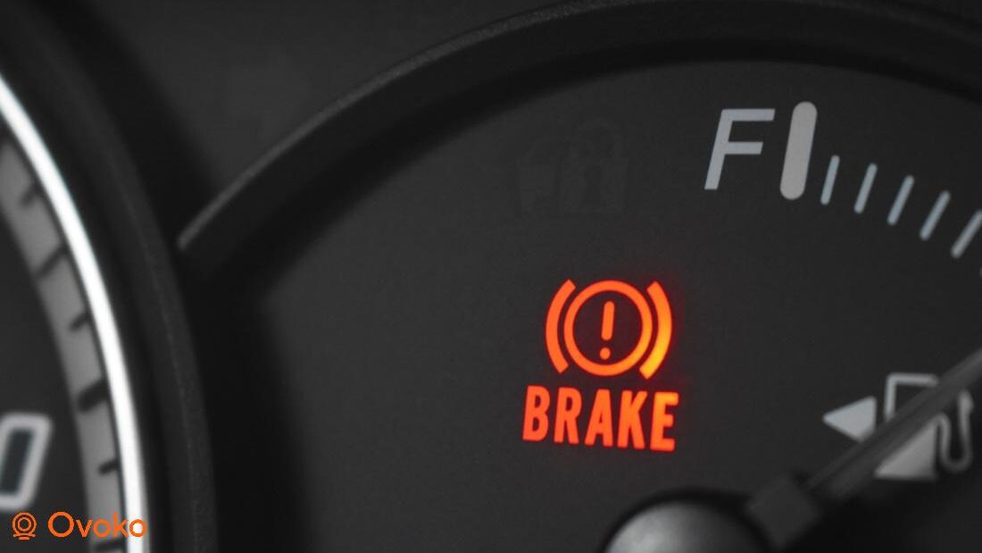 comment debloquer un frein a main automatique