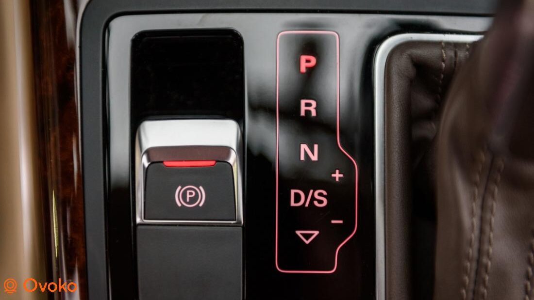 comment debloquer un frein a main automatique