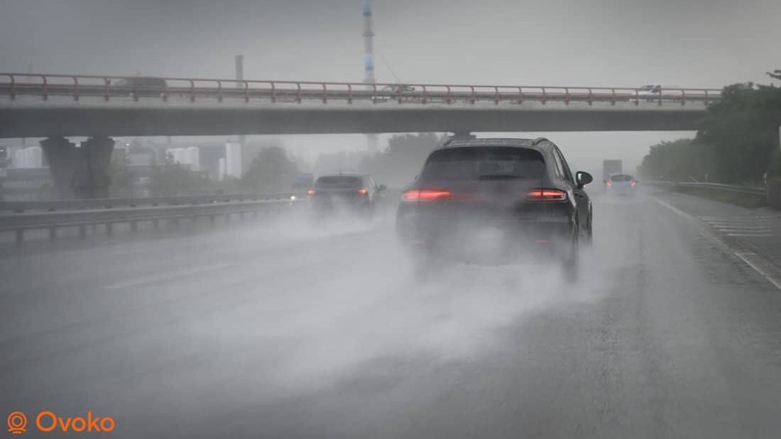 Comment conduire en toute sécurité sous la pluie