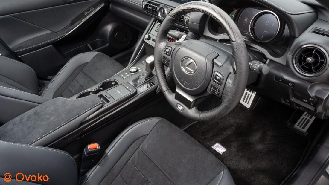 lexus is 300h probleme​